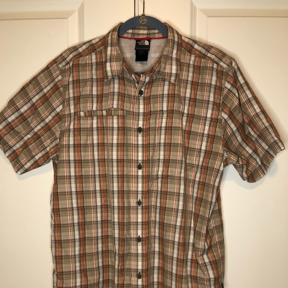 North Face mens short sleeve camping/hiking shirt